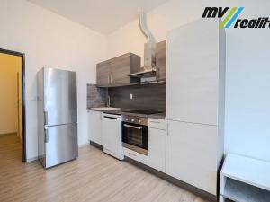 Prodej bytu 1+1, Milovice, Topolová, 44 m2