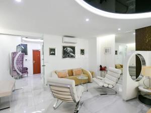 Pronájem bytu 1+kk, Praha - Bubeneč, Mlýnská, 53 m2