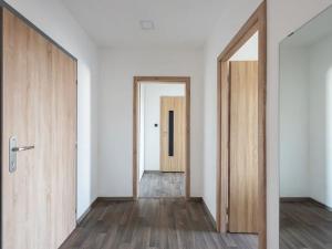 Pronájem bytu 2+1, Praha - Modřany, Poljanovova, 56 m2