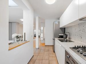 Pronájem bytu 3+kk, Praha - Karlín, Pernerova, 100 m2