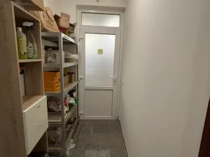 Prodej obchodního prostoru, Karlovy Vary, Sokolovská, 143 m2