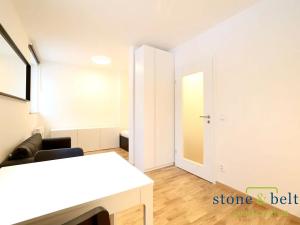 Pronájem bytu 1+kk, Praha - Vysočany, U Lidového domu, 23 m2