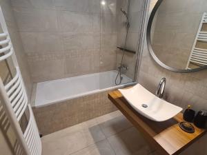 Pronájem bytu 2+1, Praha - Nové Město, Na výtoni, 85 m2