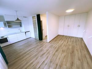 Pronájem bytu 1+kk, Praha - Krč, Murgašova, 42 m2