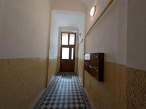 Pronájem bytu 2+kk, Karlovy Vary, Sokolovská, 41 m2