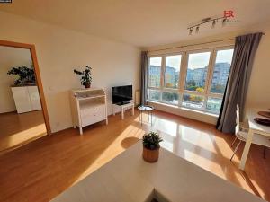 Pronájem bytu 2+kk, Praha - Letňany, Místecká, 60 m2