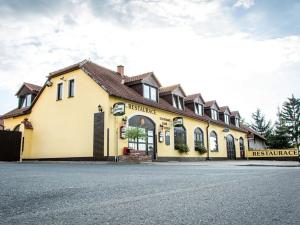 Prodej obchodního prostoru, Chocenice, 320 m2