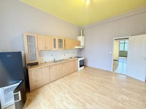 Pronájem bytu 4+1, Plzeň, náměstí Českých bratří, 46 m2