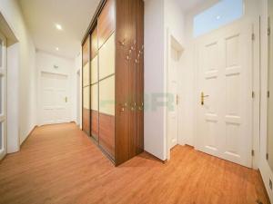 Pronájem bytu 4+kk, Praha - Vinohrady, 104 m2