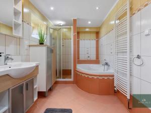 Prodej rodinného domu, Nevřeň, 200 m2