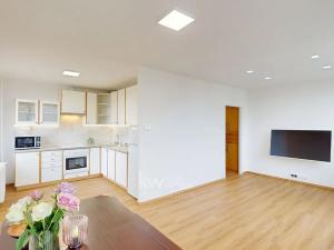 Pronájem bytu 2+kk, Praha - Strašnice, Křenická, 59 m2