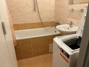 Pronájem bytu 4+kk, Praha - Hlubočepy, Pivcova, 90 m2