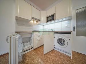 Pronájem bytu 1+kk, Praha - Michle, Brtnická, 25 m2