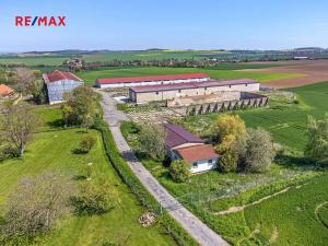 Pronájem výrobních prostor, Dolní Chvatliny, 3690 m2