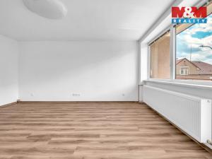 Prodej bytu 3+1, Červený Kostelec - Lhota za Červeným Kostelcem, 17. listopadu, 69 m2