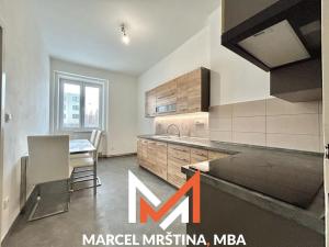 Pronájem bytu 2+1, Náchod, Husovo náměstí, 70 m2