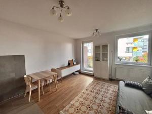 Pronájem bytu 1+kk, Praha - Stodůlky, Svitákova, 6778 m2