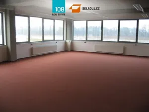 Pronájem skladu, Pardubice, 3000 m2