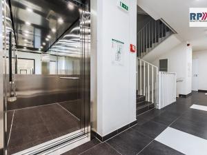 Prodej bytu 3+kk, Praha - Vysočany, Strnadových, 74 m2