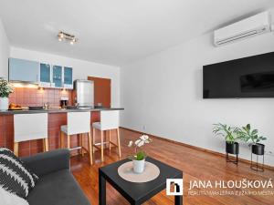 Prodej bytu 2+kk, Praha - Háje, Matúškova, 45 m2