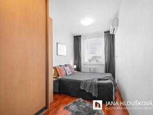 Prodej bytu 2+kk, Praha - Háje, Matúškova, 45 m2