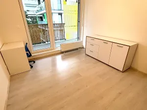 Pronájem bytu 2+kk, Praha - Malešice, Počernická, 60 m2