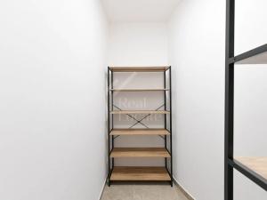 Pronájem bytu 2+kk, Praha - Košíře, Naskové, 60 m2