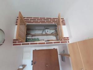 Pronájem bytu 1+1, Praha - Holešovice, Komunardů, 39 m2