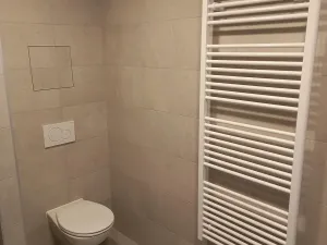 Pronájem bytu 1+kk, Praha - Černý Most, Dobrovolného, 32 m2