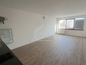 Pronájem bytu 1+kk, Praha - Vršovice, Pod soutratím, 37 m2