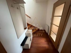 Pronájem bytu 2+kk, Jesenice, Hrnčířská, 60 m2