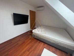 Pronájem bytu 2+kk, Jesenice, Hrnčířská, 60 m2