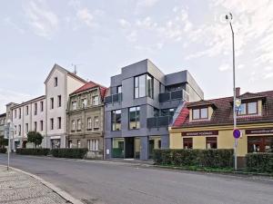 Pronájem obchodního prostoru, Poděbrady, Husova, 23 m2