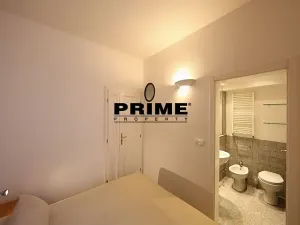 Pronájem bytu 3+1, Praha - Malá Strana, Hroznová, 73 m2