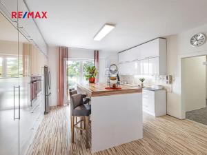 Prodej vily, České Velenice, Komenského, 247 m2