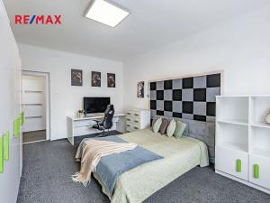 Prodej vily, České Velenice, Komenského, 247 m2