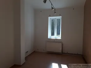 Pronájem bytu 1+kk, Tábor, Jordánská, 26 m2