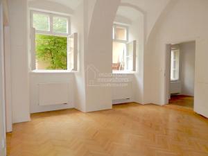 Pronájem kanceláře, Praha - Malá Strana, Karmelitská, 62 m2