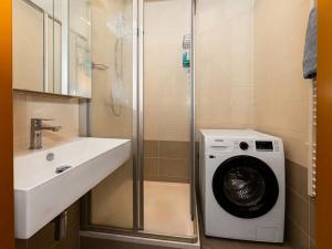 Pronájem bytu 2+1, Praha - Letňany, Fryčovická, 52 m2