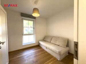 Pronájem bytu 3+kk, Praha - Lysolaje, Lysolajské údolí, 70 m2