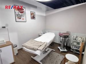 Pronájem obchodního prostoru, Praha - Karlín, Sokolovská, 165 m2