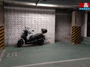 Pronájem garáže, Praha - Žižkov, Buková, 18 m2