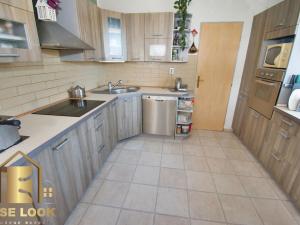 Prodej ubytování, Jeníkovice, 228 m2