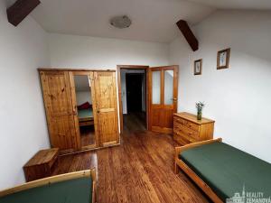 Pronájem bytu 3+1, Praha - Nové Město, Štěpánská, 89 m2