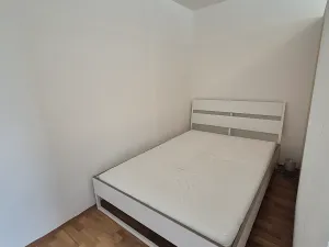 Pronájem bytu 1+1, Teplice, Pod Doubravkou, 36 m2