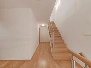 Prodej bytu 6+kk a větší, Praha - Žižkov, Ke kapslovně, 226 m2