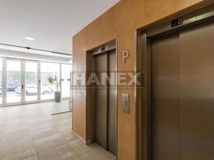 Pronájem bytu 2+kk, Praha - Smíchov, Na Zatlance, 67 m2