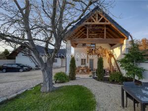 Prodej vícegeneračního domu, Lipí, 197 m2