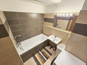 Pronájem bytu 2+kk, Praha - Libeň, Kurta Konráda, 61 m2