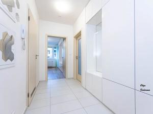 Pronájem bytu 2+kk, Praha - Jinonice, Pod stolovou horou, 58 m2